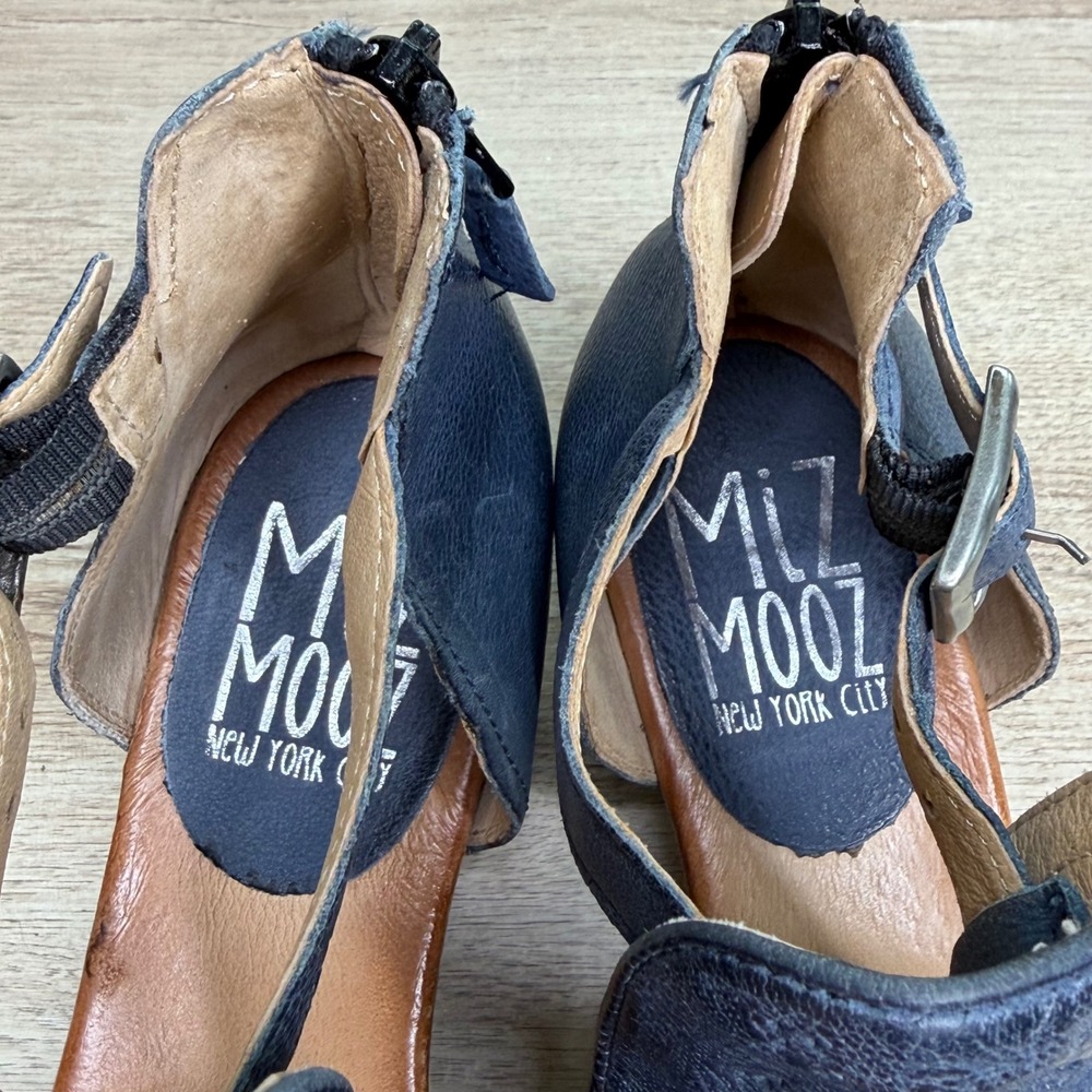 Miz Mooz Corra Wide Blue Leather Laser Cut Open Toe Sandals Size 40 - Picture 8 of 8